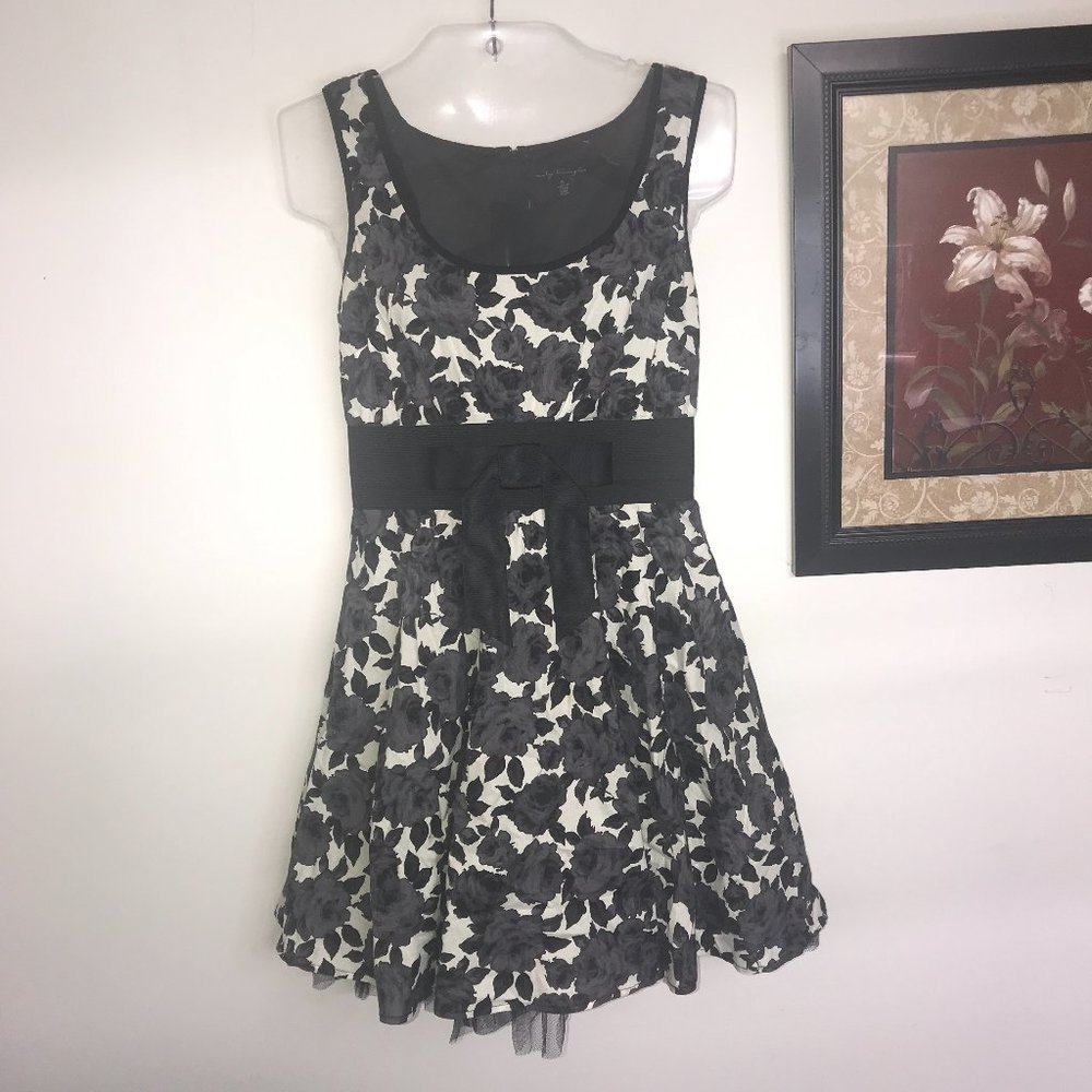 City Triangles Formal Dress Juniors Size 9
